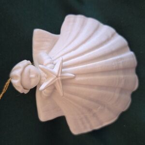 Star Angel Retired Ornament/Figurine 1982. Made In The USA.